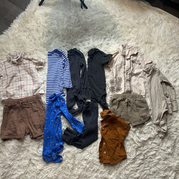 Baby Boy 12-18 Months Clothes Lot Of 11 Outfits Bodysuits Neutral Minimalist - Picture 1 of 7